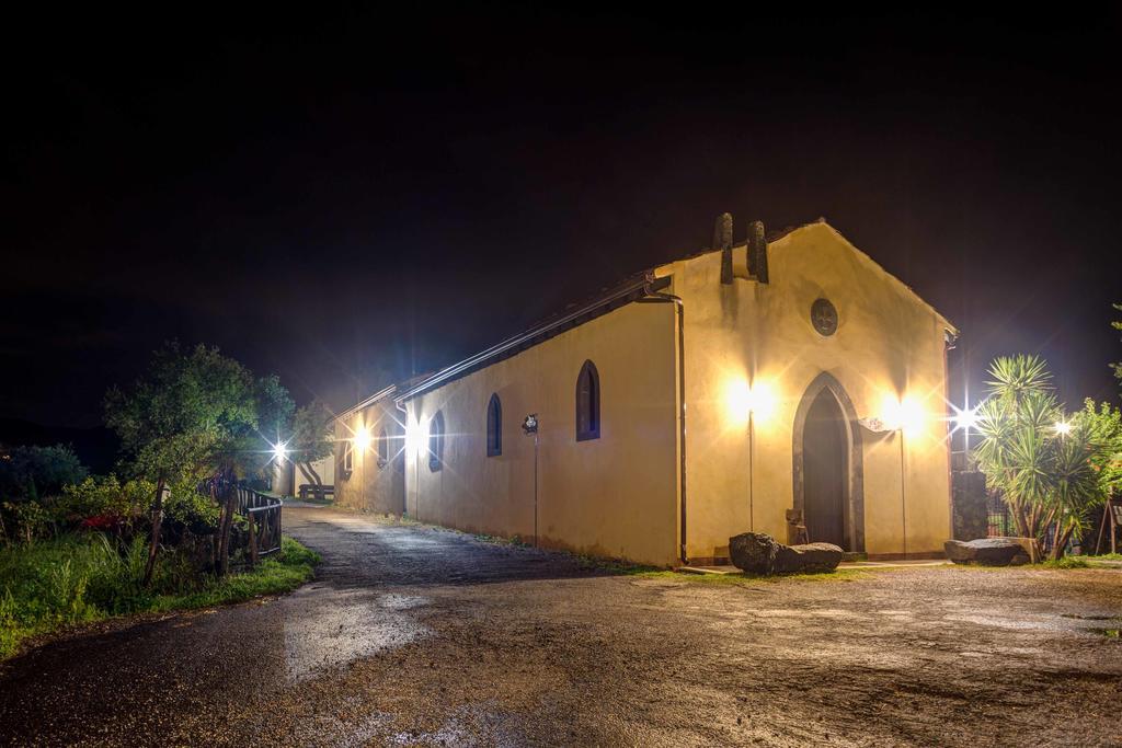 Agriturismo Borgo San Nicolao รานดัซโซ ภายนอก รูปภาพ